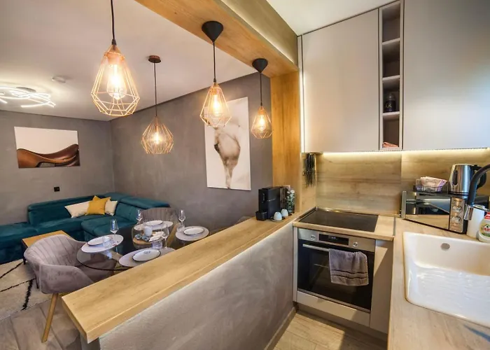 Kim Centre 布尔加斯